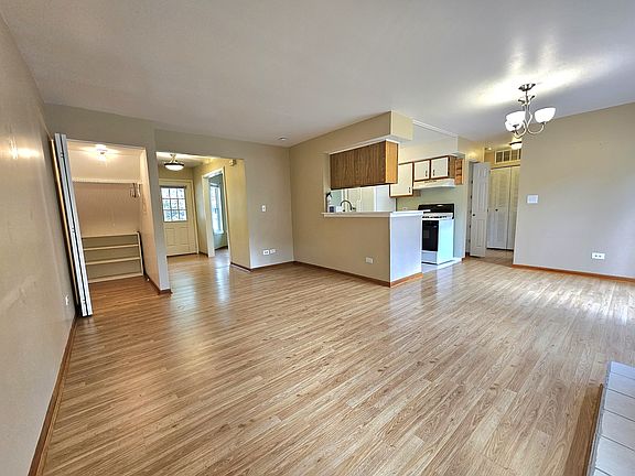 3rd image of 227 Newbury Dr #227