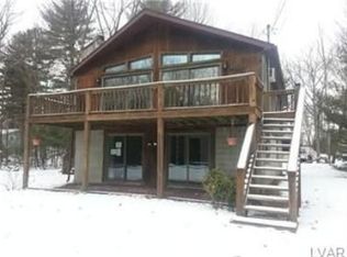 113 Tulip St, Dingmans Ferry, PA 18328