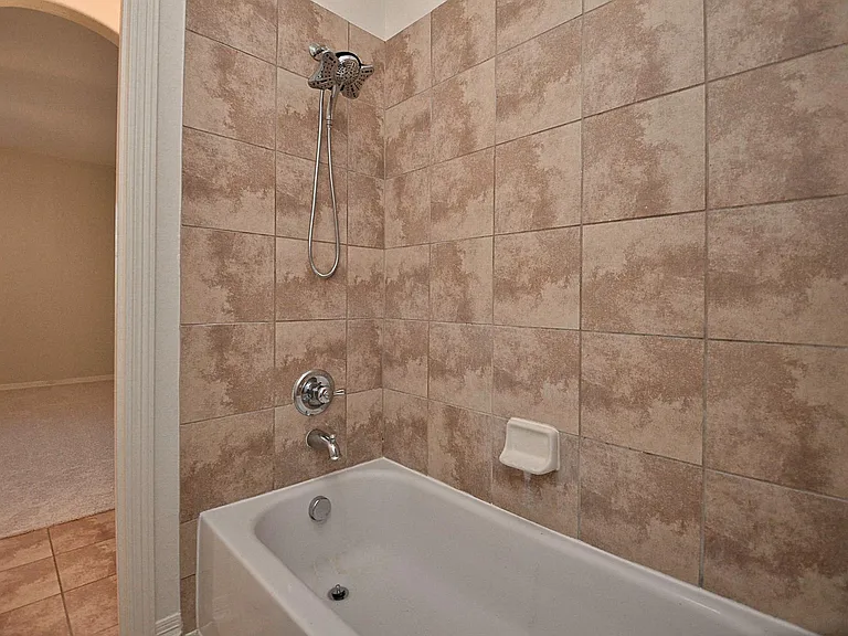 21010 Kelliwood Park Ln — Photo 35