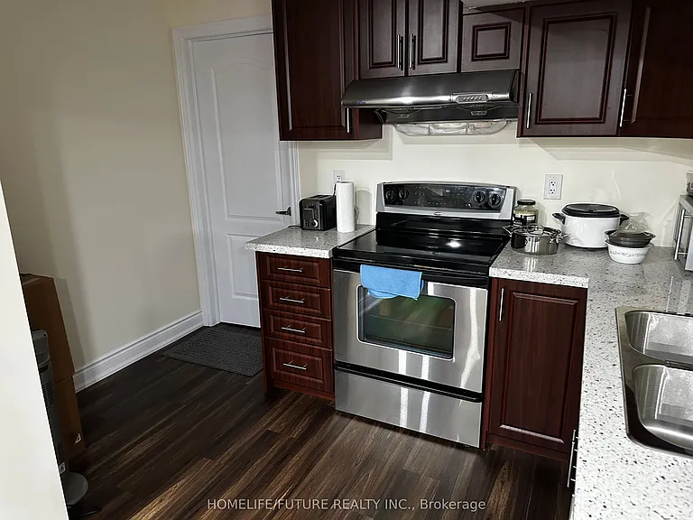 426 Wycliffe Ave #BASMENT — Photo 7