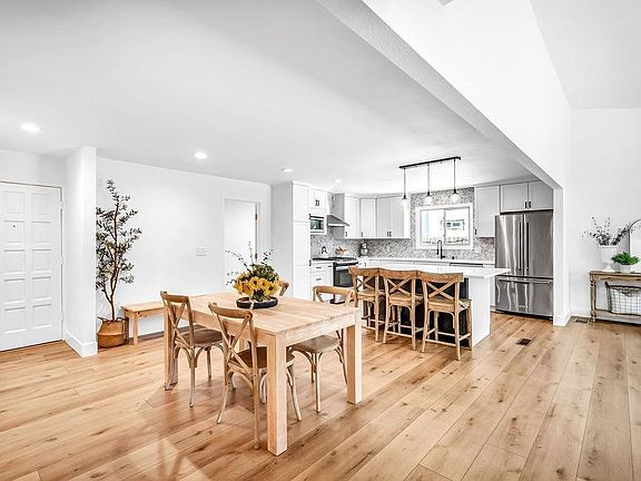 3rd image of 681 Lathrop Court