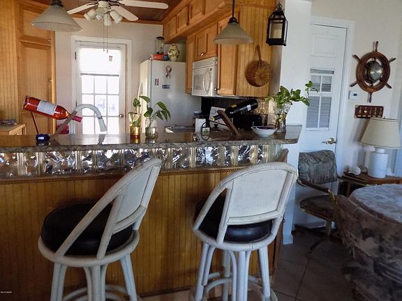 4th image of 47 Brooks Dr
