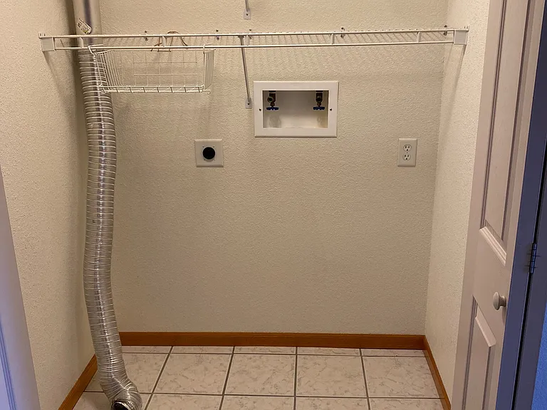 1736 Fetterman Dr #4 — Photo 12