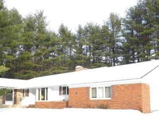 37 Sunderland Dr, Auburn, ME 04210