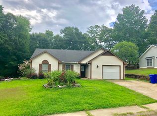 9 Chinaberry Ln, Simpsonville, SC 29680