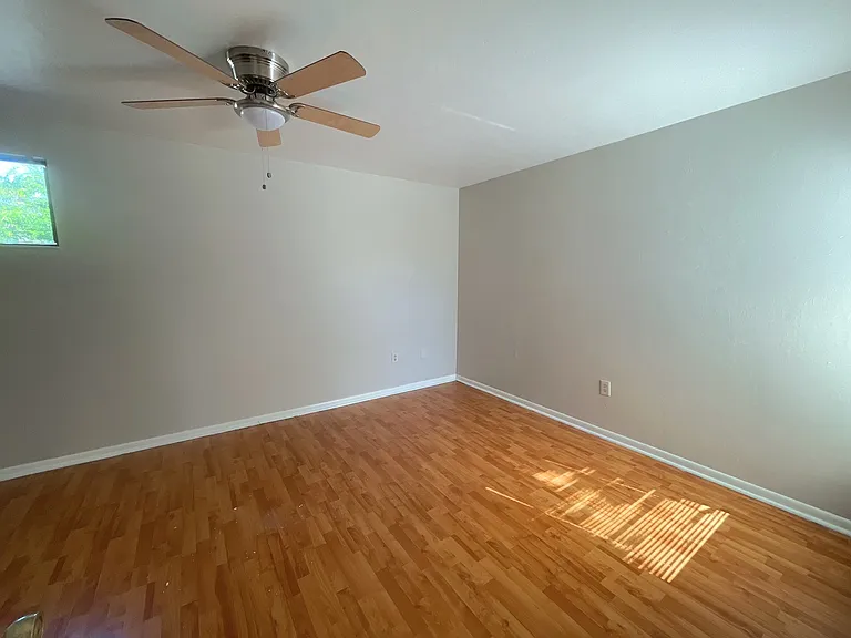 4345 SW 20th Ln — Photo 17