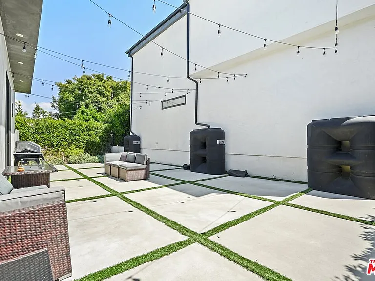 12136 Clarkson Rd — Photo 35