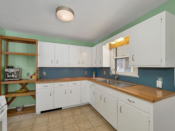 5th image of 23 Pappas Road