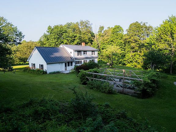 4th image of 429 Bayne Comolli Rd