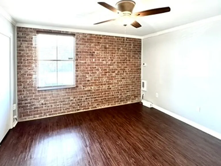 3101 Highland Rd #110 — Photo 9