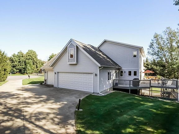 3rd image of 360 Highbanks Ct