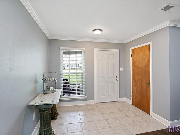 4th image of 10828 White Pine Dr