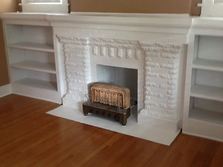 121 NW 20th St — Photo 3