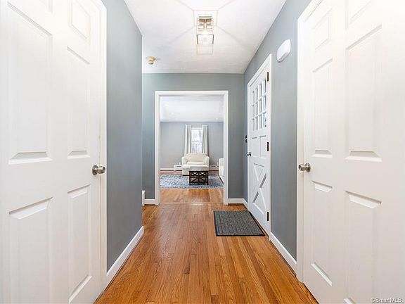 5th image of 25 Fernwood Dr