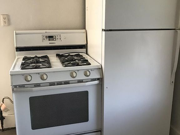 3rd image of 314 Wells St APT 4