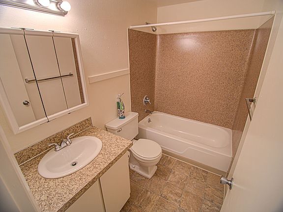 5th image of 625 34th Ave SE #314-6393