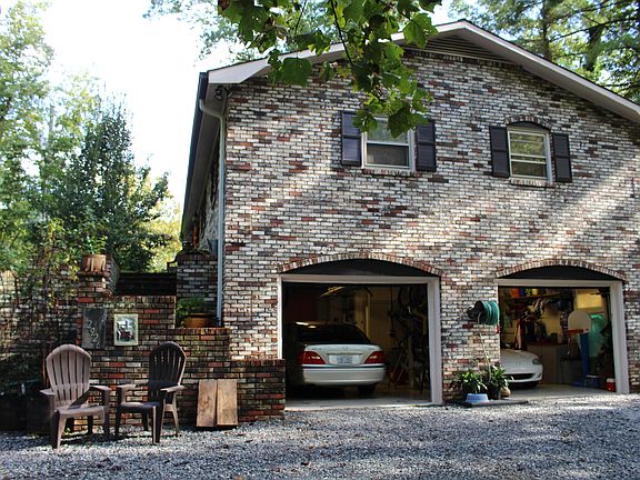 2nd image of 2926 Georgie Ln