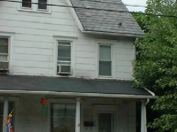 134 N Walnut St, Bath, PA 18014