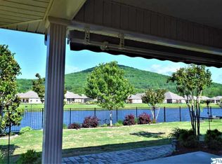 3018 Greenway Cir SE, Owens Cross Roads, AL 35763