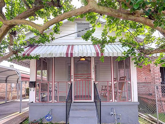2nd image of 1821 Caffin Ave