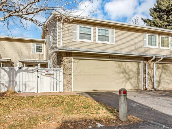 2782 S Heather Gardens Way, Aurora, CO 80014