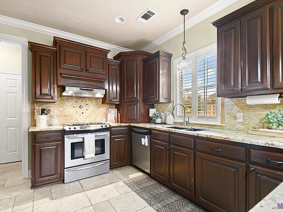 3rd image of 17593 Simpson Rd