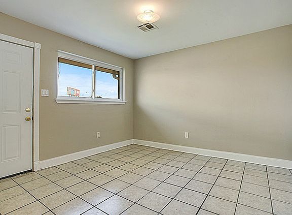 2nd image of 9023 Palm St