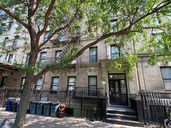 2nd image of 30 Macombs Place #42