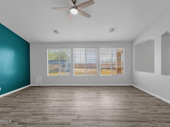 3rd image of 14261 W SIERRA Street