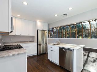 2 Sandi Dr, Poughkeepsie, NY 12603