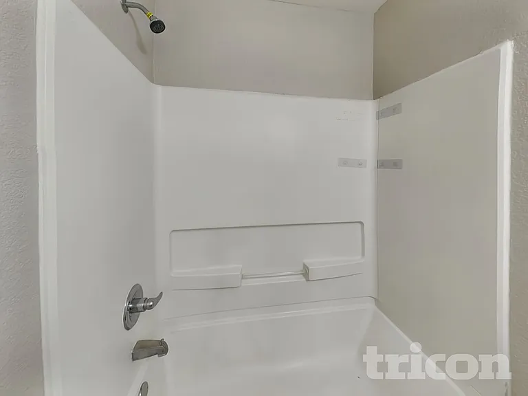 8203 Maple Meadow Dr — Photo 16