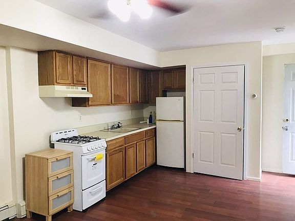 4th image of 21 Clifton Ave #2