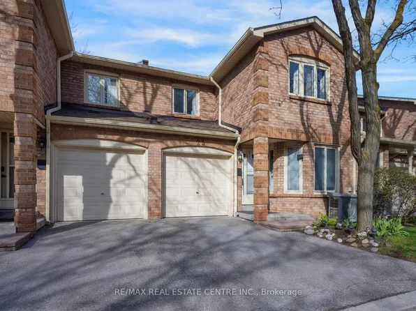5020 Delaware Dr #25, Mississauga, ON L4Z 3C4