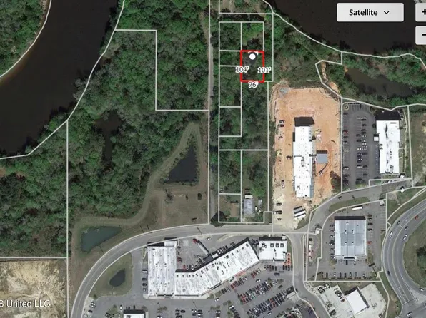 12070 Riverbend Dr, Diberville, MS 39540