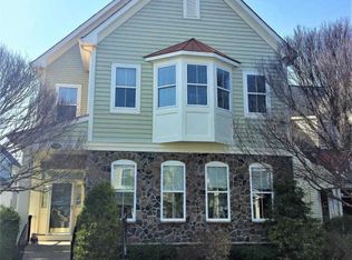 17573 Marbury St, Round Hill, VA 20141