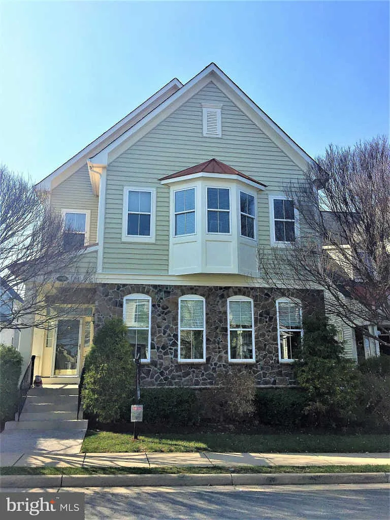 17573 Marbury St photo 1