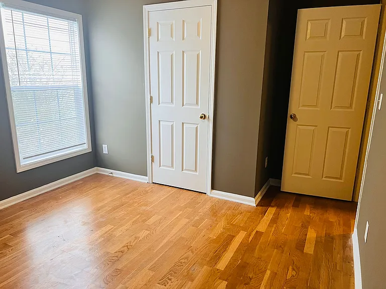 105 Charing Pl — Photo 27