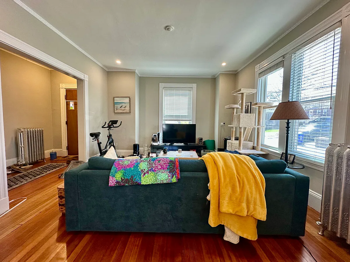 Building Photo - 12 Matchett St #1