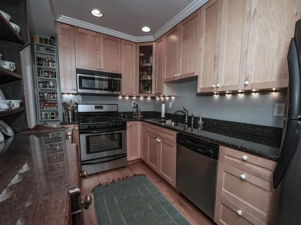 2501 Palisade Avenue image 9 of 22