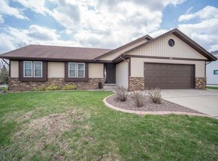 981 E Elm Rd, Oak Creek, WI 53154