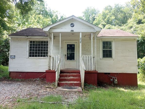 212 River St