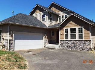 180 SE Callaham Ct, Myrtle Creek, OR 97457