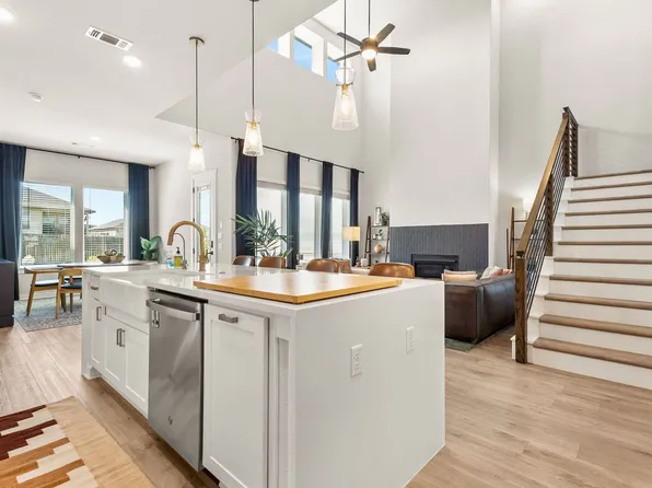 12600 Purple Prairie Ln, Buda, TX 78610