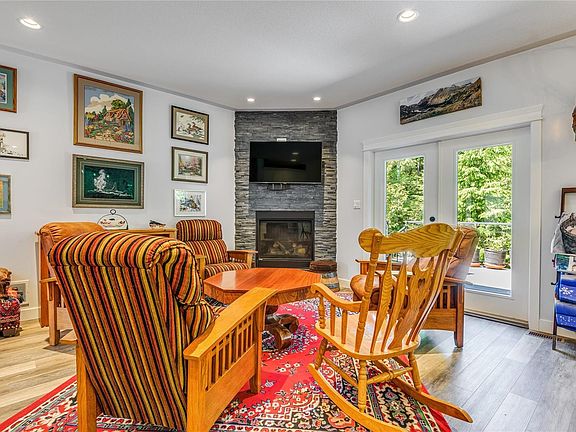4th image of 100 McPhedran Rd #13