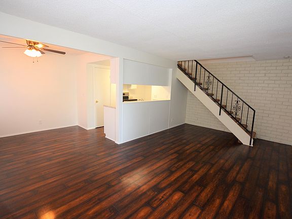 3rd image of 2681 N Anchor Ave