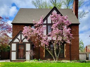 3626 Traynham Rd, Shaker Heights, OH 44122