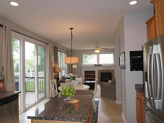 3rd image of 5722 W Grove Dr SE