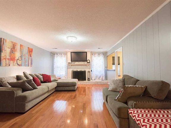 3rd image of 3225 Venson Dr
