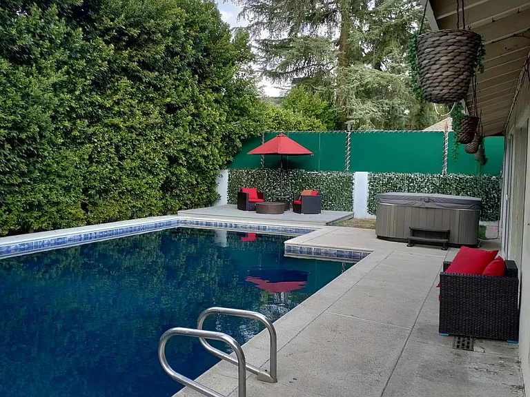 15707 Varden St — Photo 38