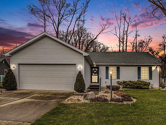 2nd image of 10421 Lindwood Ct